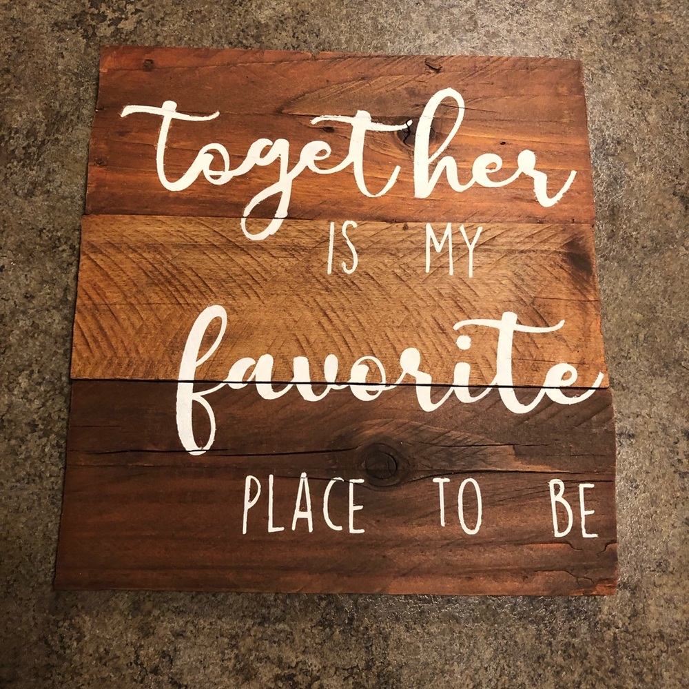 BEAUTIFUL rustic pallet sign! 8x8